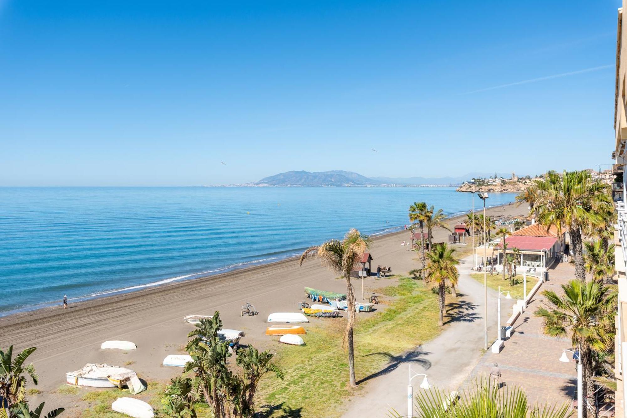 Wintowinrentals 1ª Linea De Playa, Parking Y Wifi Rincón de la Victoria Eksteriør bilde