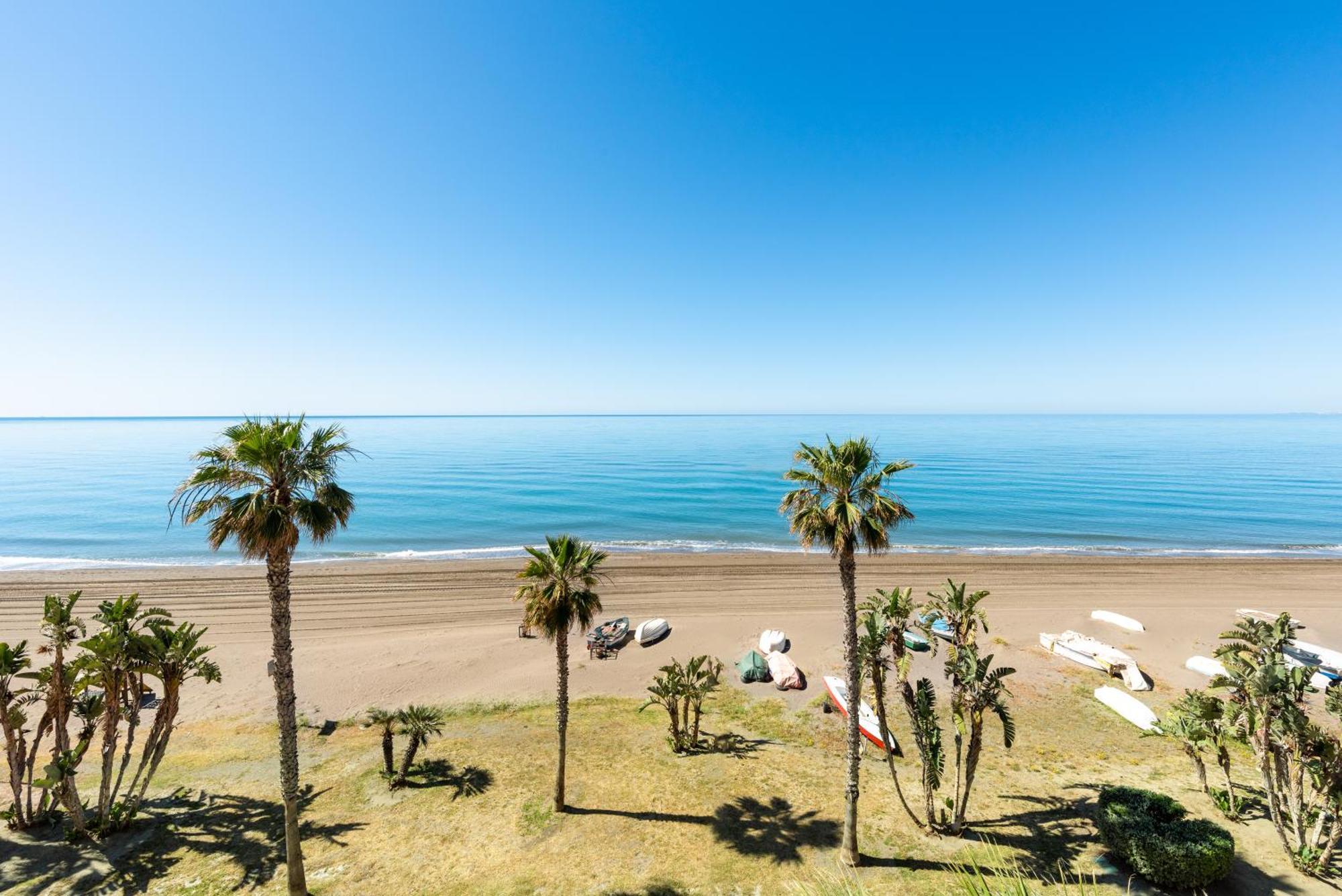 Wintowinrentals 1ª Linea De Playa, Parking Y Wifi Rincón de la Victoria Eksteriør bilde