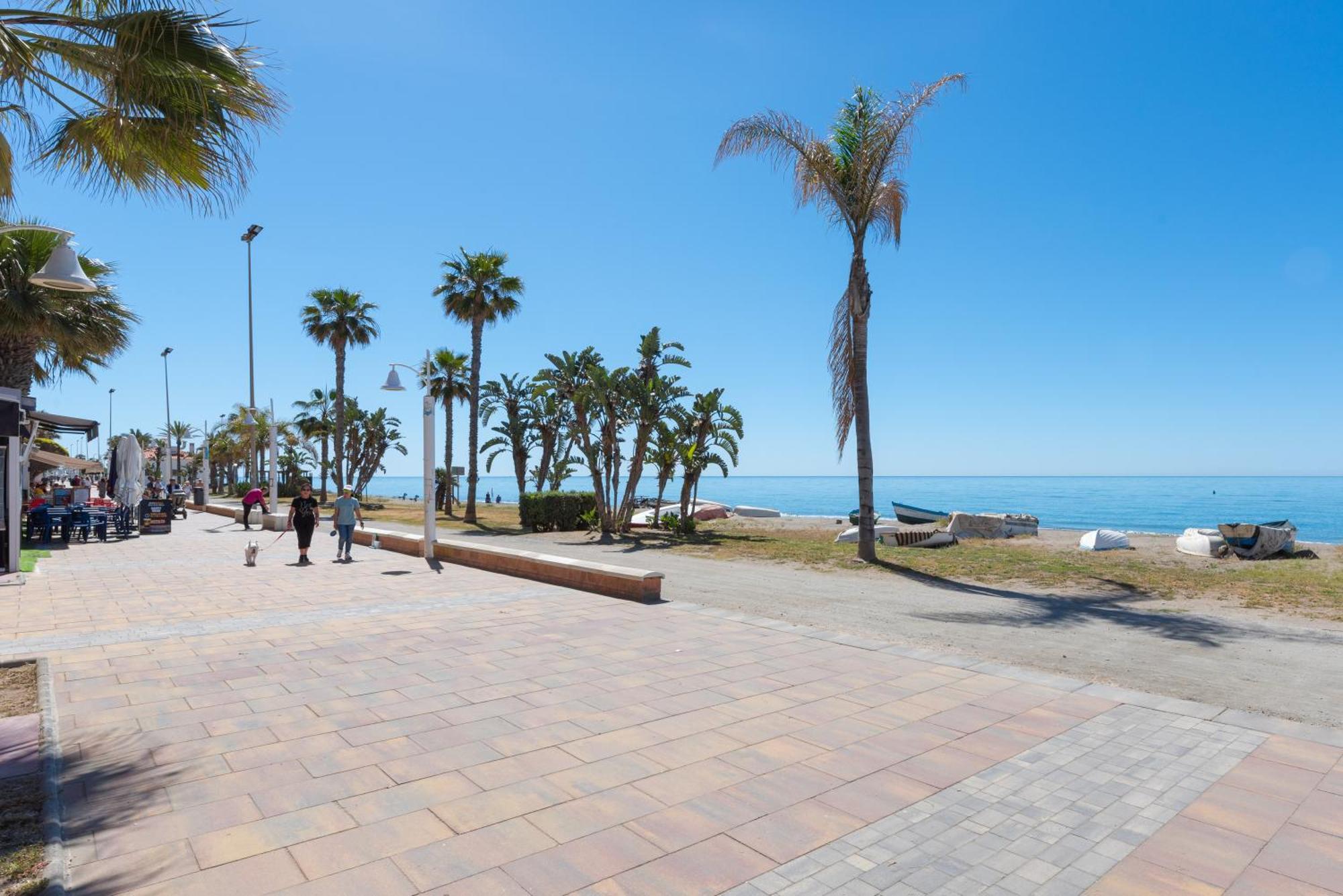 Wintowinrentals 1ª Linea De Playa, Parking Y Wifi Rincón de la Victoria Eksteriør bilde