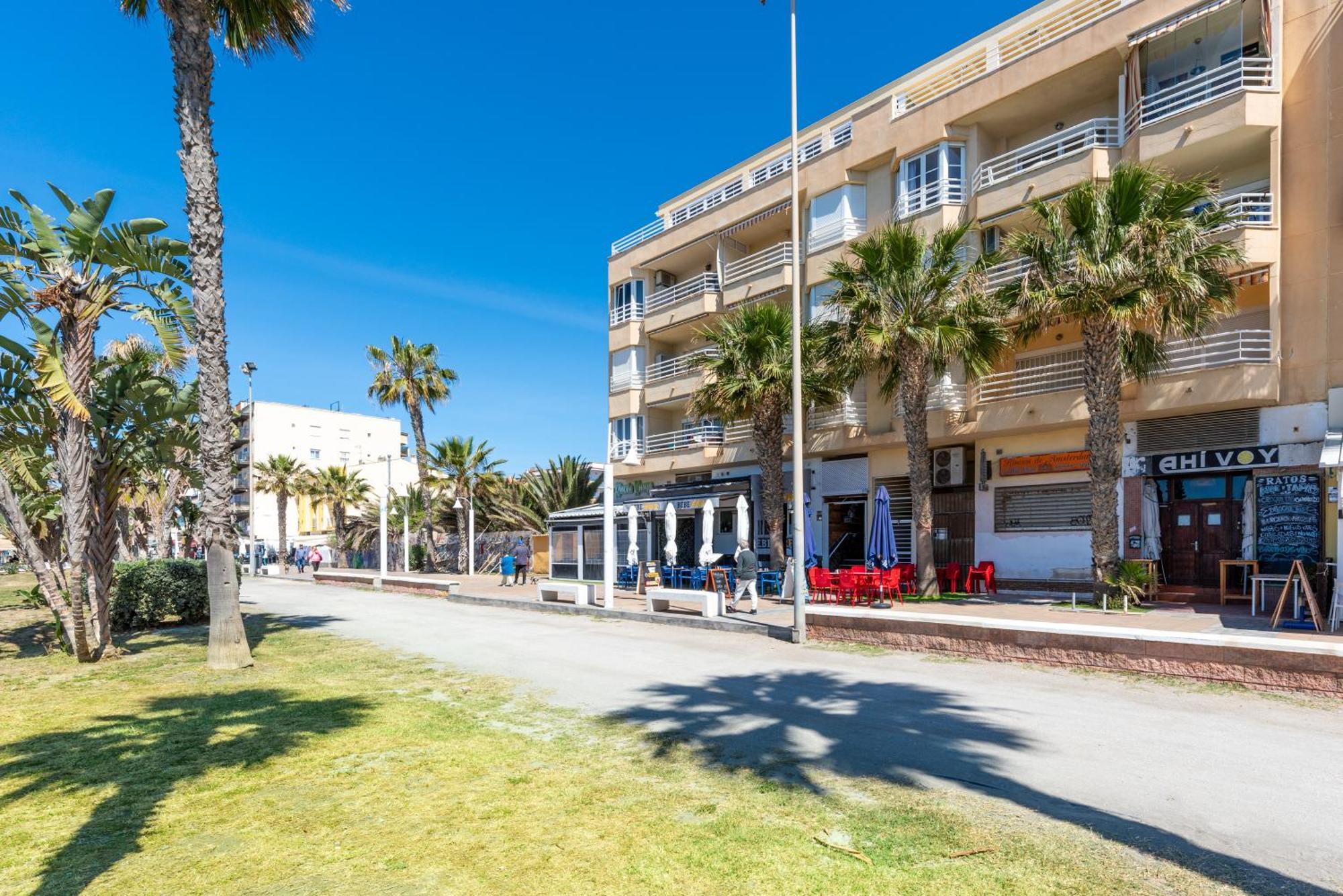 Wintowinrentals 1ª Linea De Playa, Parking Y Wifi Rincón de la Victoria Eksteriør bilde